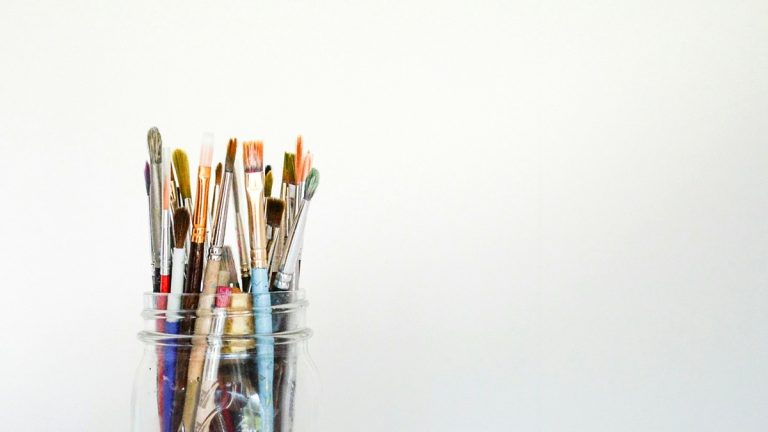 How to Choose a Good Watercolor Brush