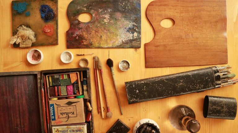 How Many Watercolor Colours Does a Beginner Need?