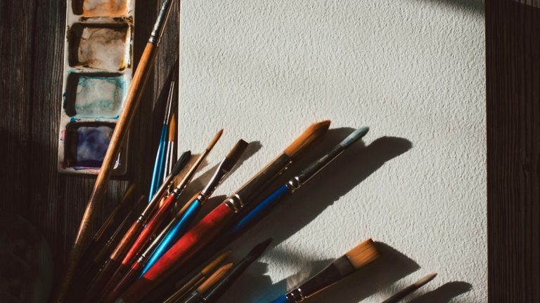What Kind of Board Should You Use Under Watercolor Paper?