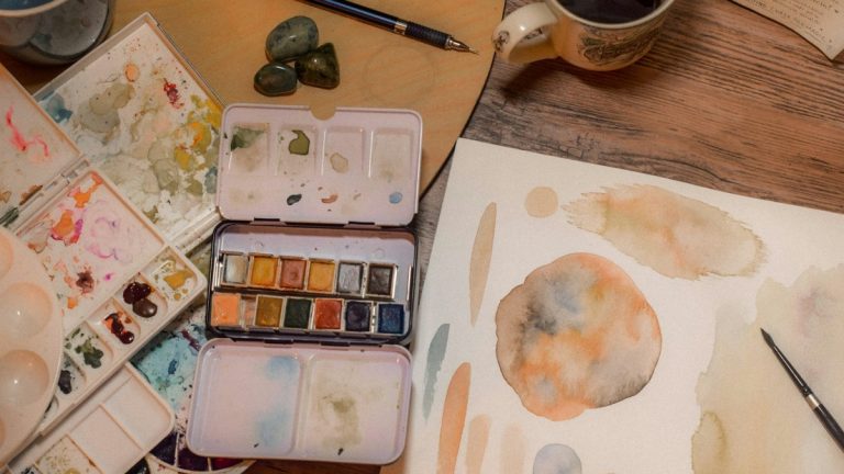 How to Organize Watercolor Supplies in a Small Space