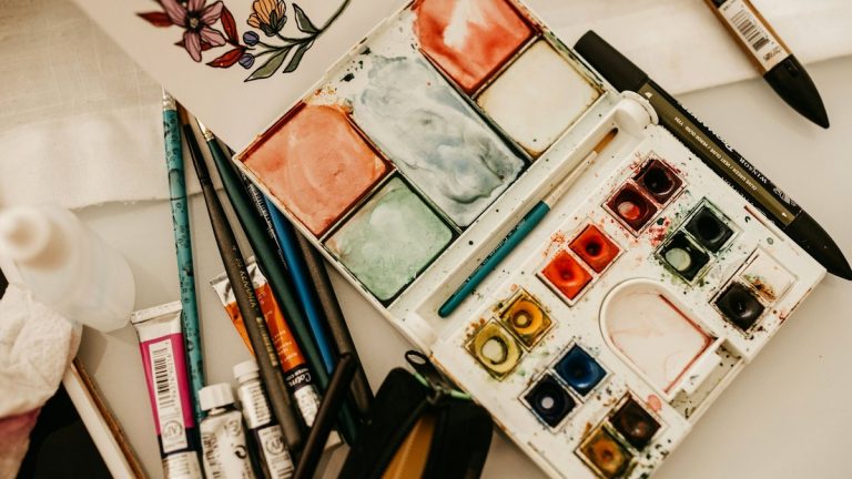 How to Protect Your Table While Painting with Watercolor